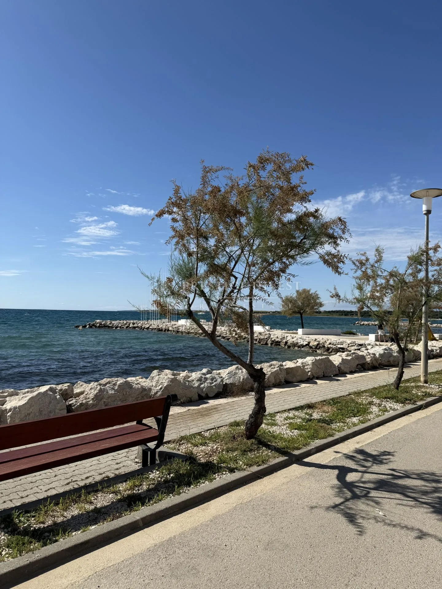 dvosoban stan s1 s vrtom- 2 red uz plažu! - slika 5