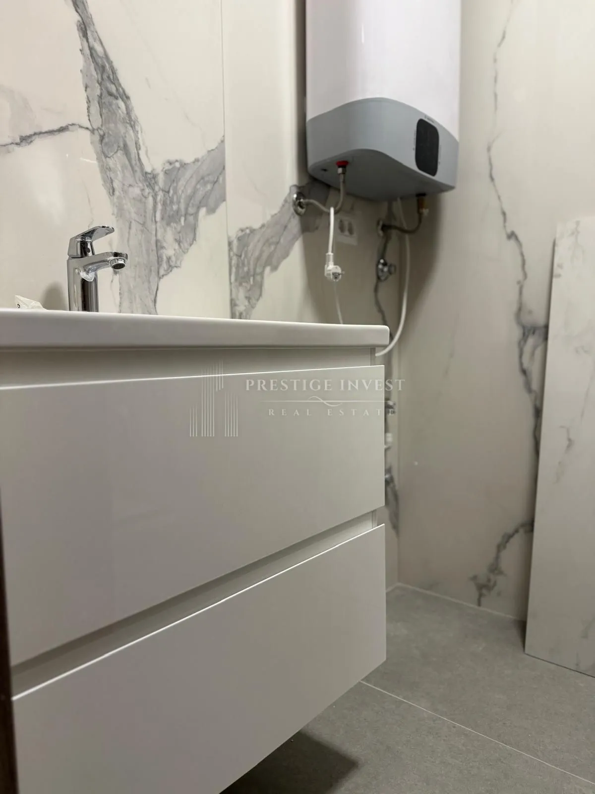 zadar- penthouse s galerijom i krovnom terasom - slika 9