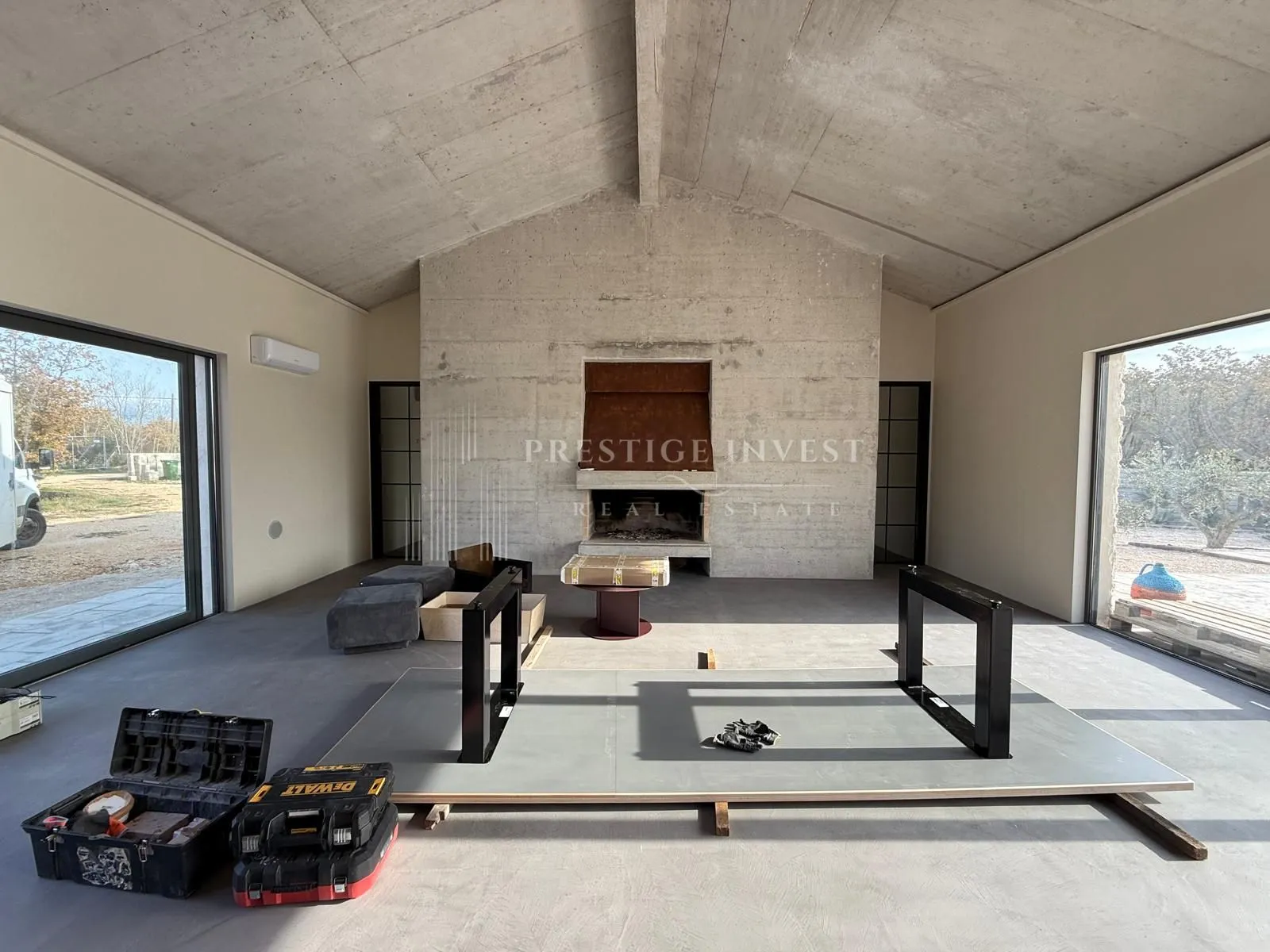 luksuzna prizemnica s 2550m2 okućnice i bazenom - slika 27