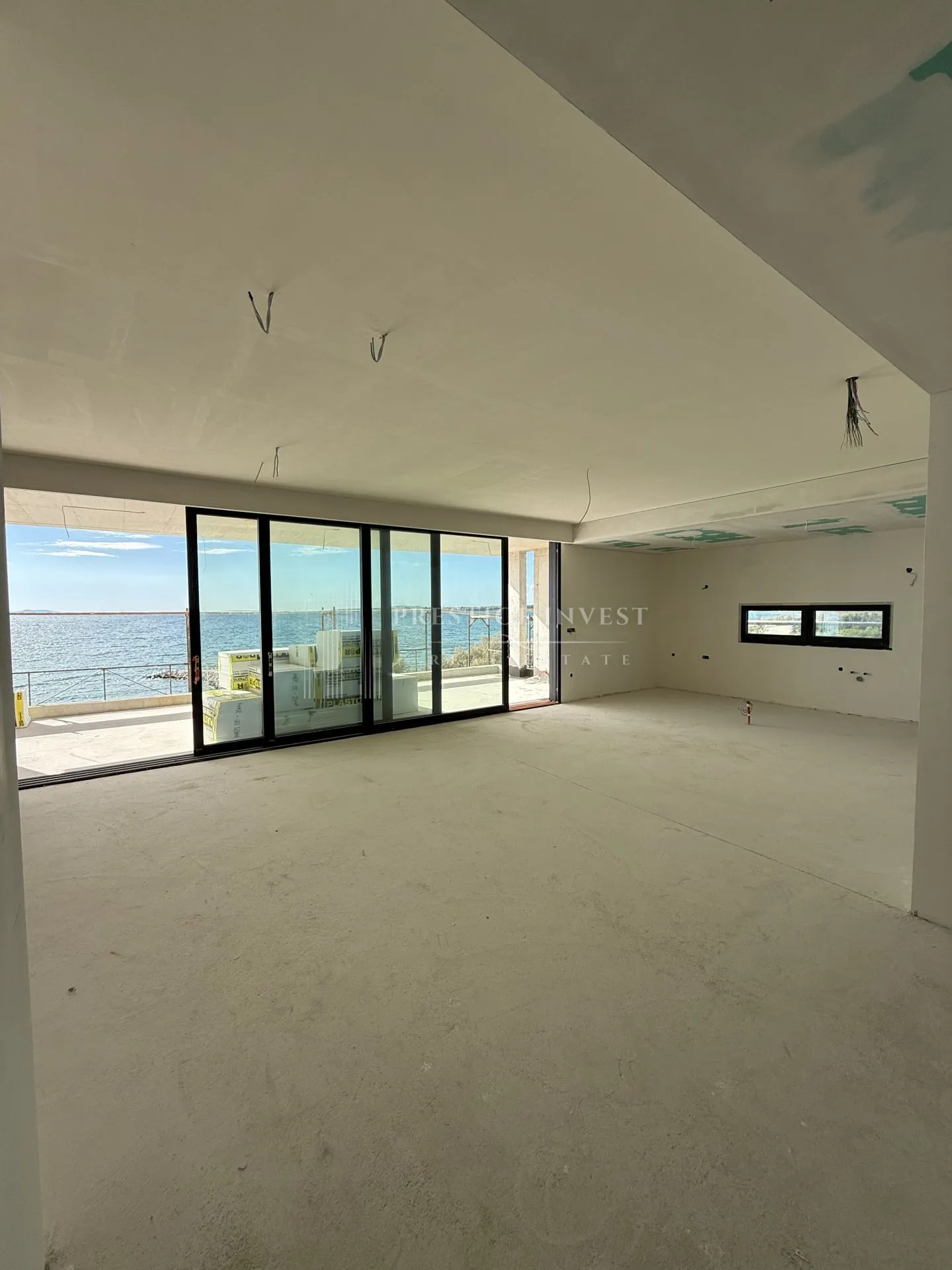 penthouse- prvi red uz more- privatni lift- 343m2 - slika 6