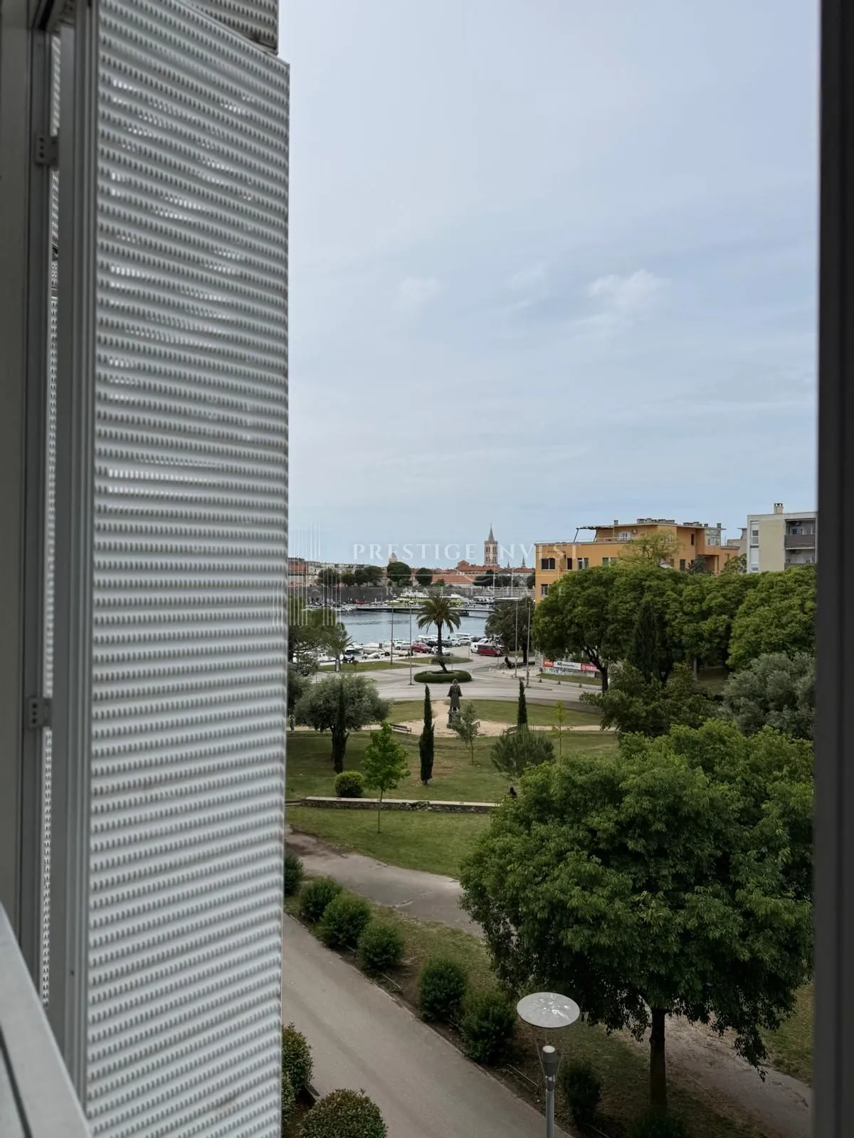 zadar - tiz- trosoban stan s garažnim mjestom 100m2 - slika 6