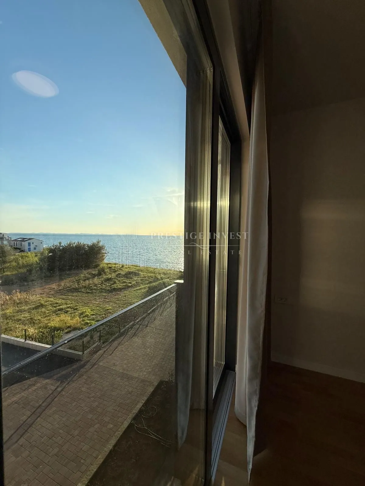 penthouse - s8- trosoban stan prvi red uz more - slika 40
