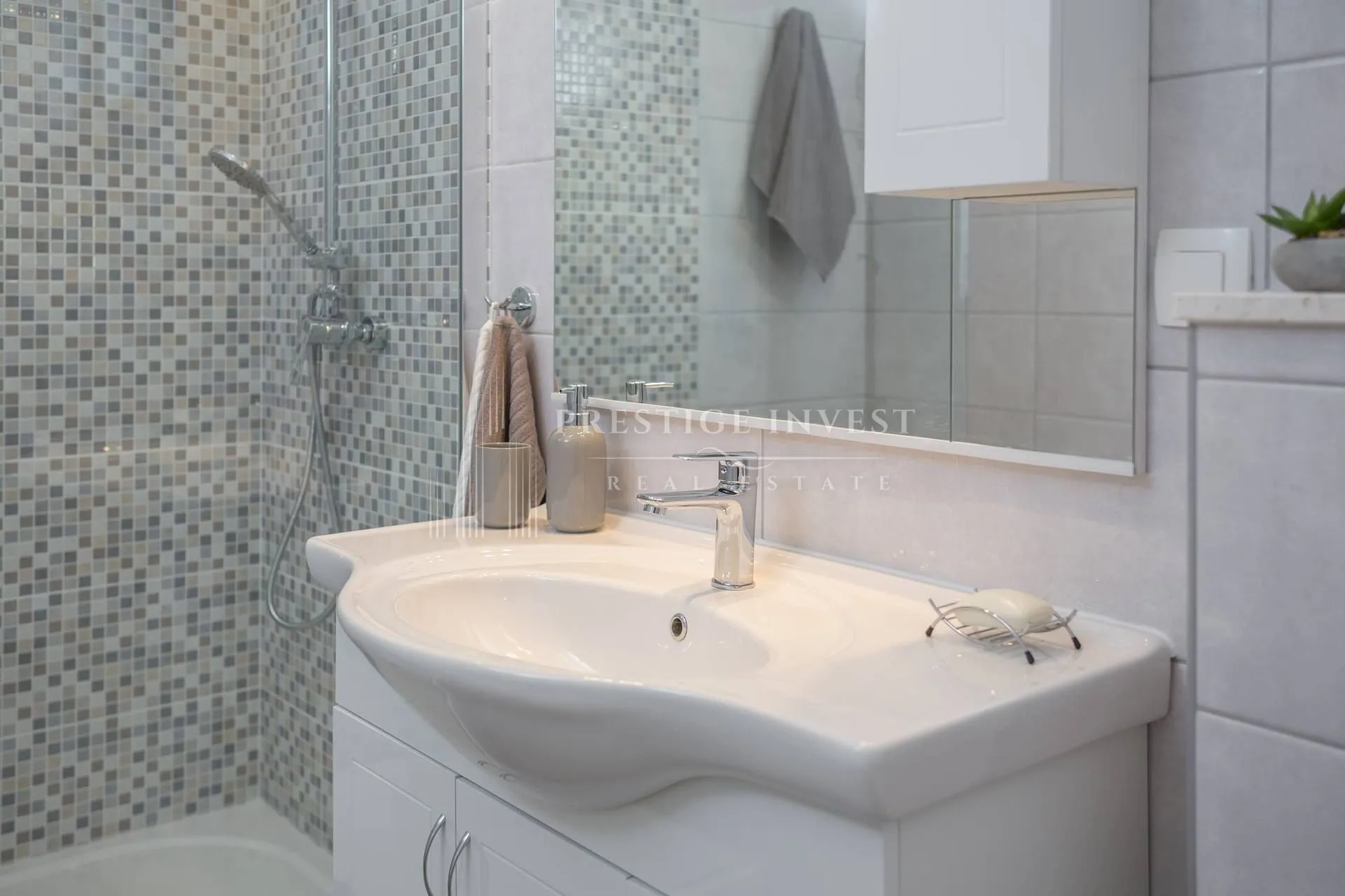 kamena kuća s okućnicom 800m2 i pogledom na more - slika 16