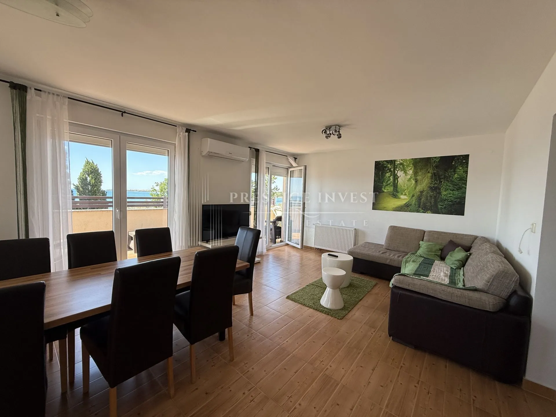 prvi red uz more- trosoban penthouse s krovnom terasom - slika 34