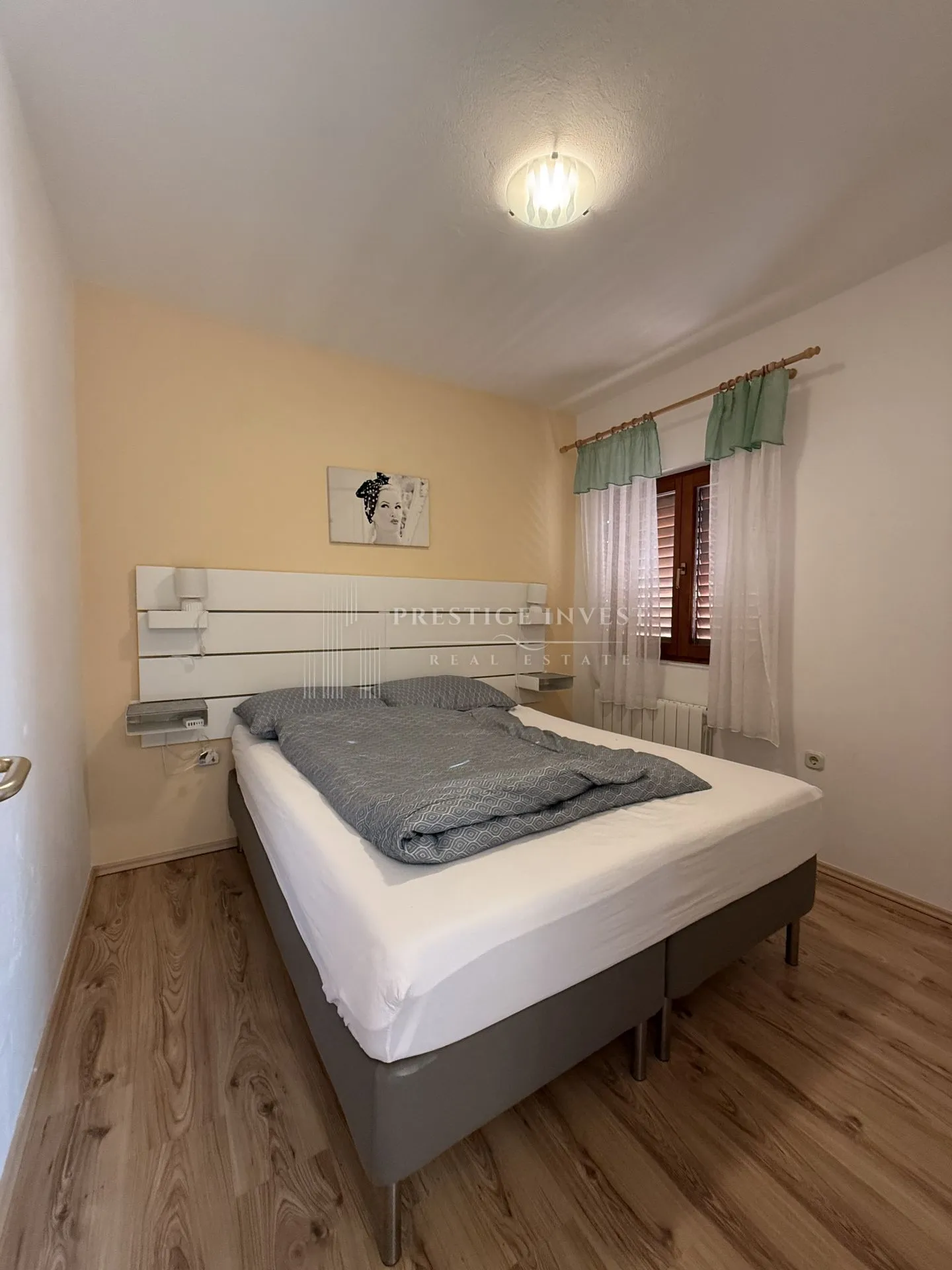 sukošan- apartmanska kuća -1900m2- 150m od plaže - slika 19