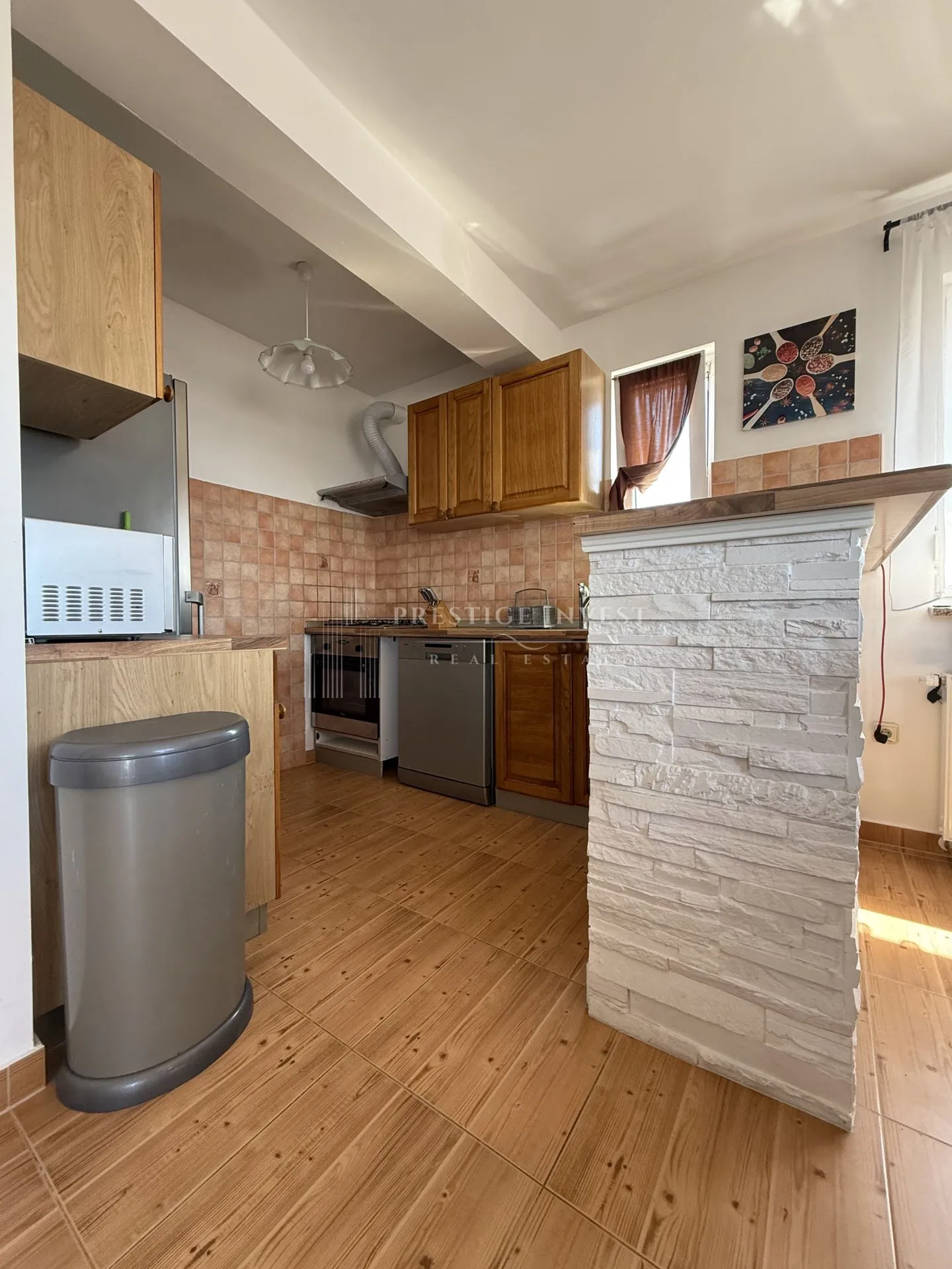 prvi red uz more- trosoban penthouse s krovnom terasom - slika 29