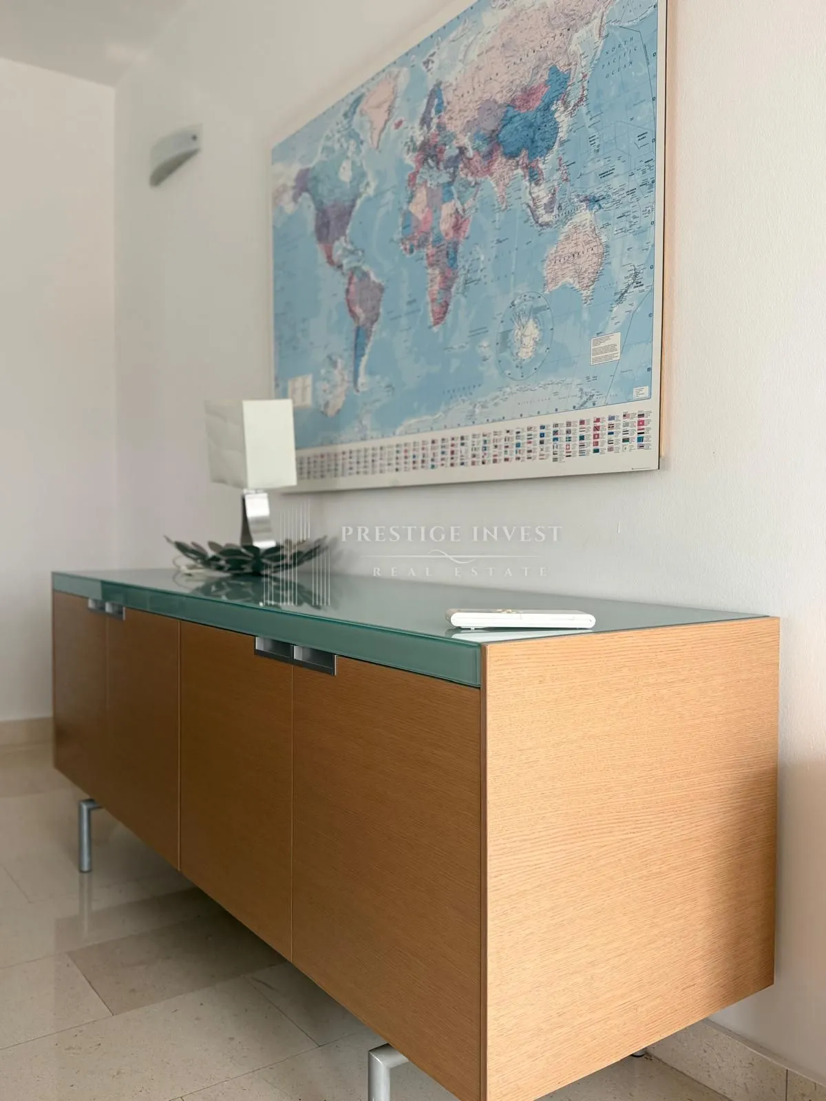 kuća s 3 stana - prvi red uz more - 580m2 - slika 32