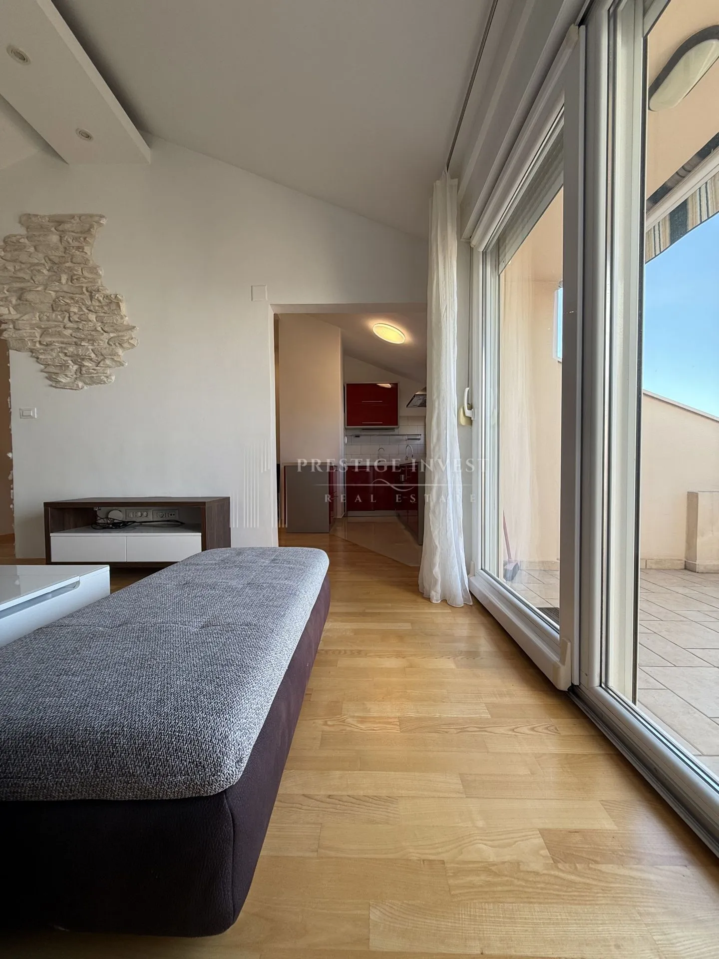 zadar- trosoban stan s garažom- 90m2 - slika 32