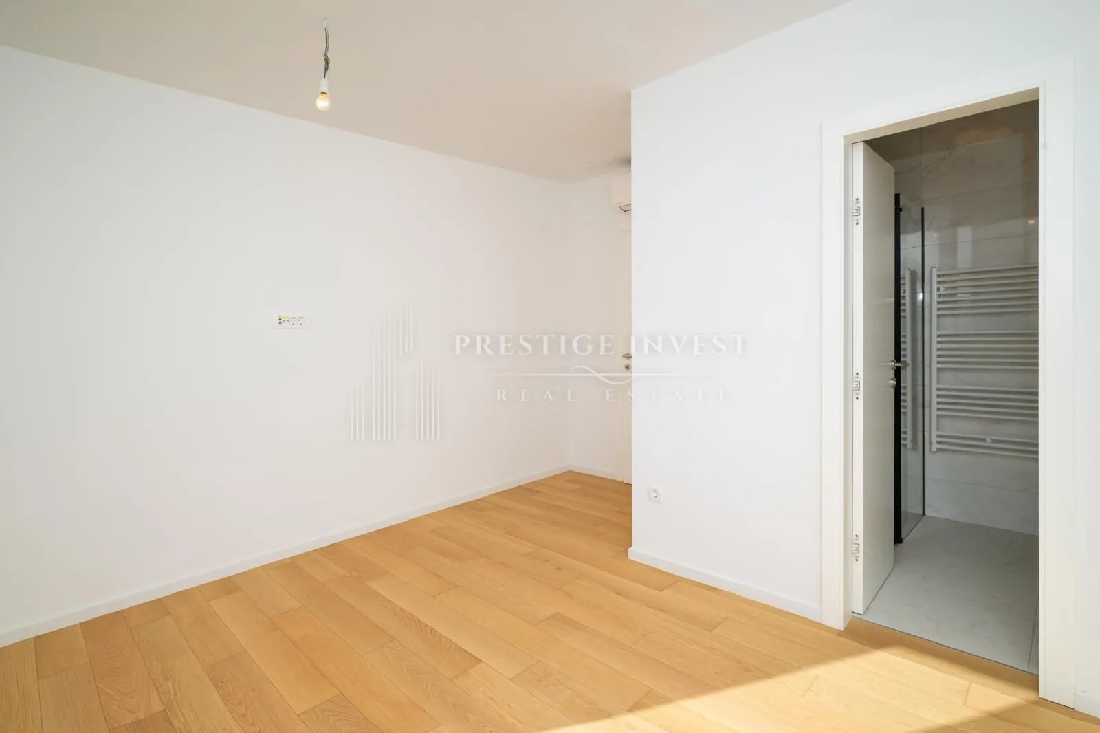 zadar-namješten trosoban penthouse s garažom - slika 51