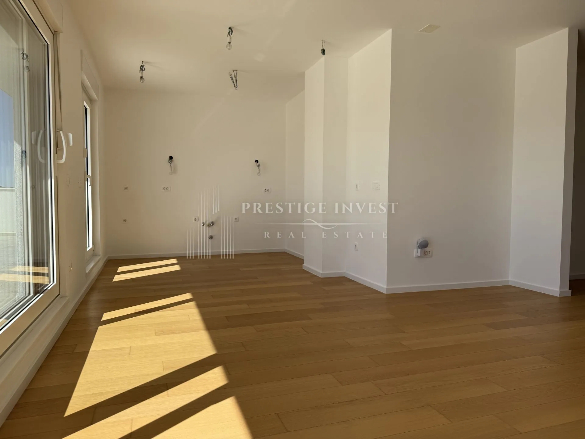 zadar-namješten trosoban penthouse s garažom - slika 16