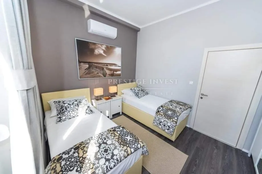 zadar- centar- prvi red uz more- 76m2- prilika - slika 9