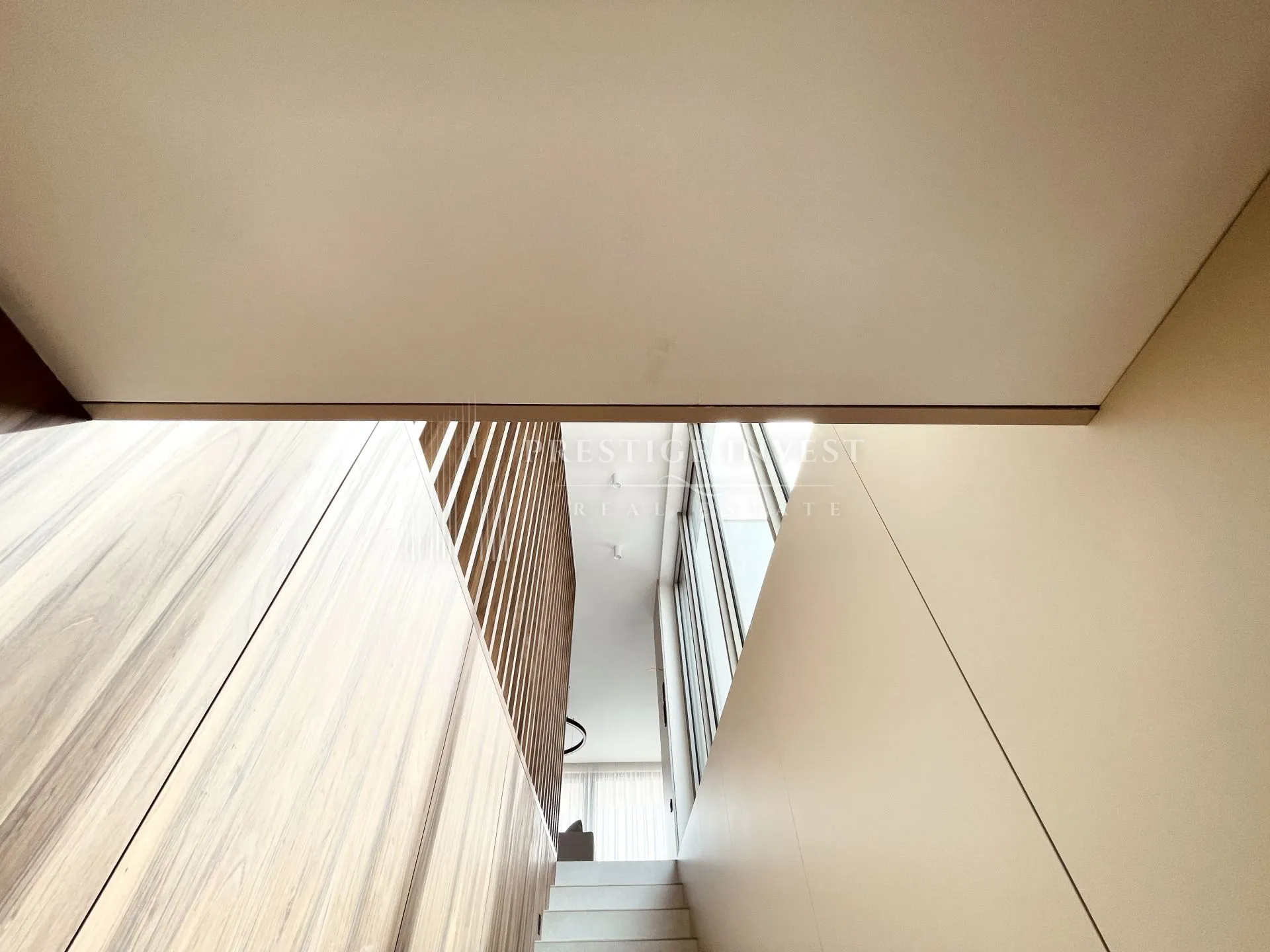 rogoznica- centar- luksuzan namješten penthouse - slika 91
