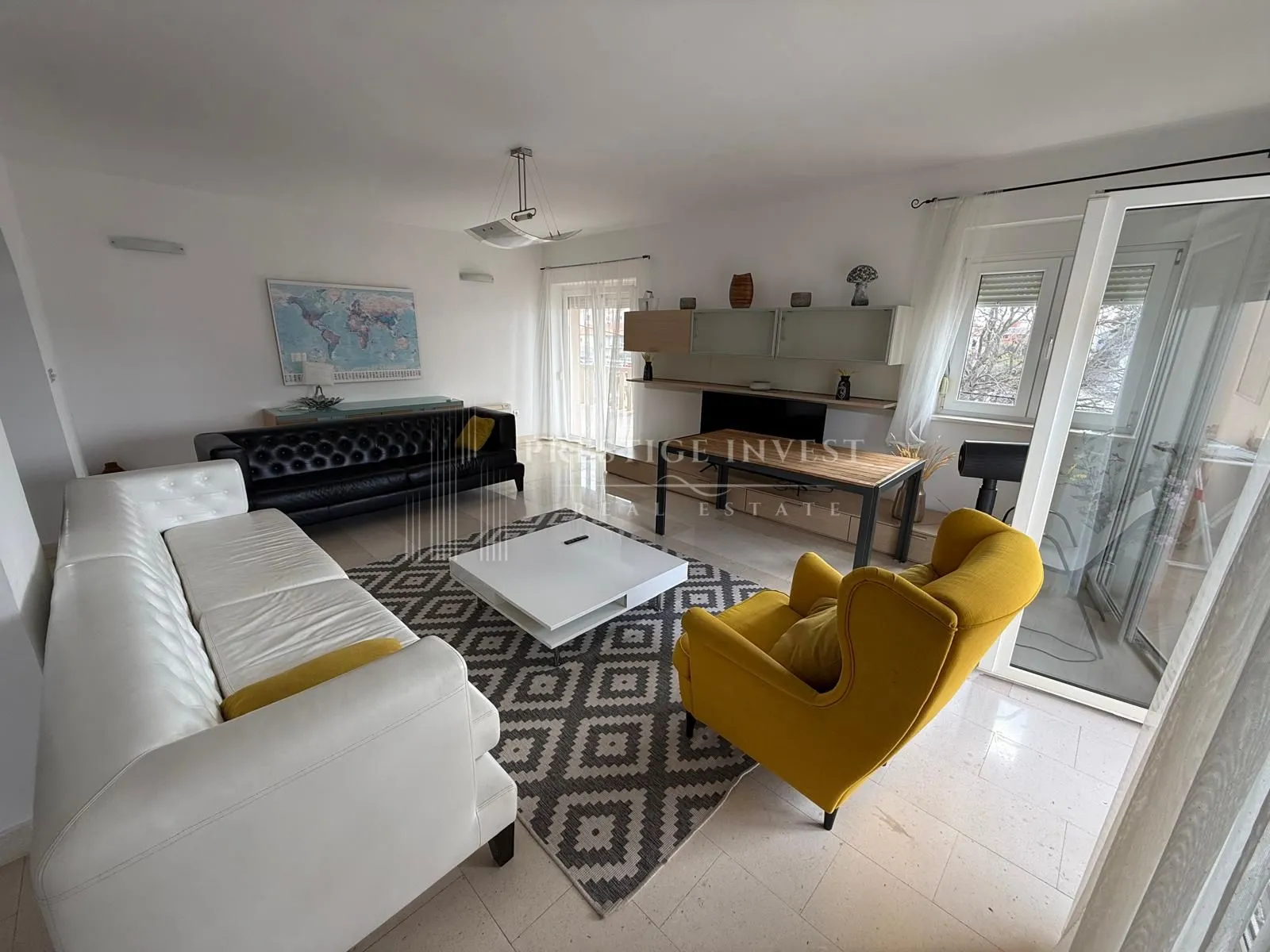 kuća s 3 stana - prvi red uz more - 580m2 - slika 31
