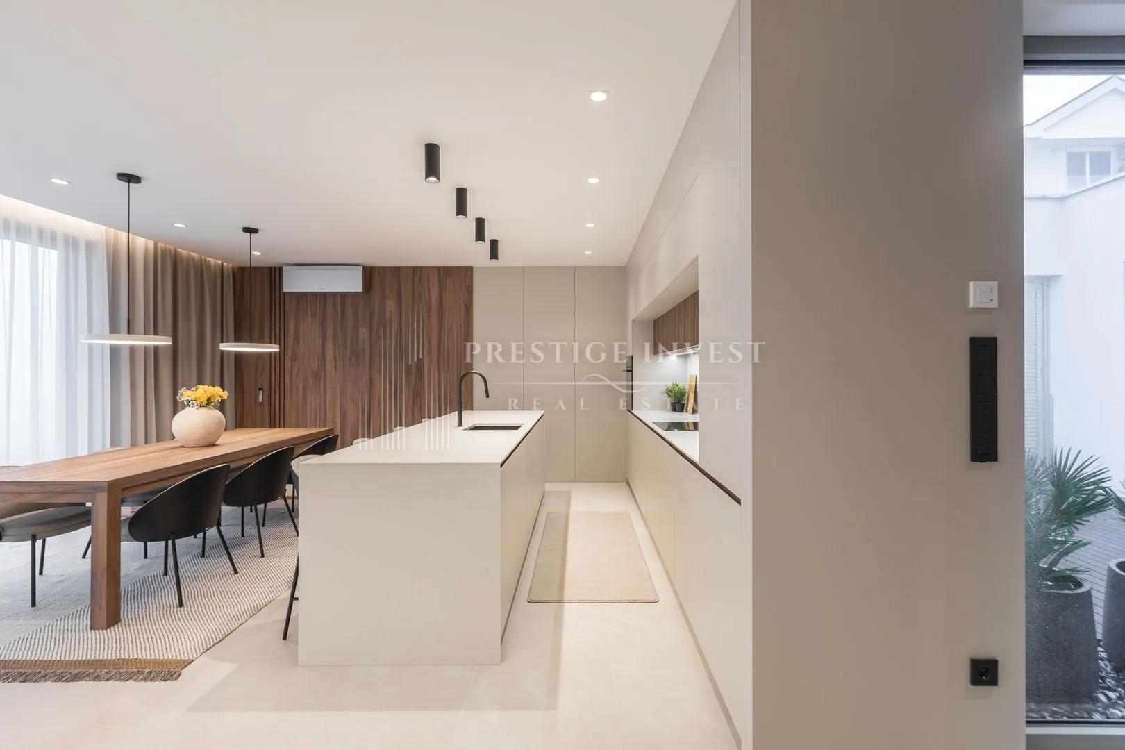rogoznica- centar- luksuzan namješten penthouse - slika 56