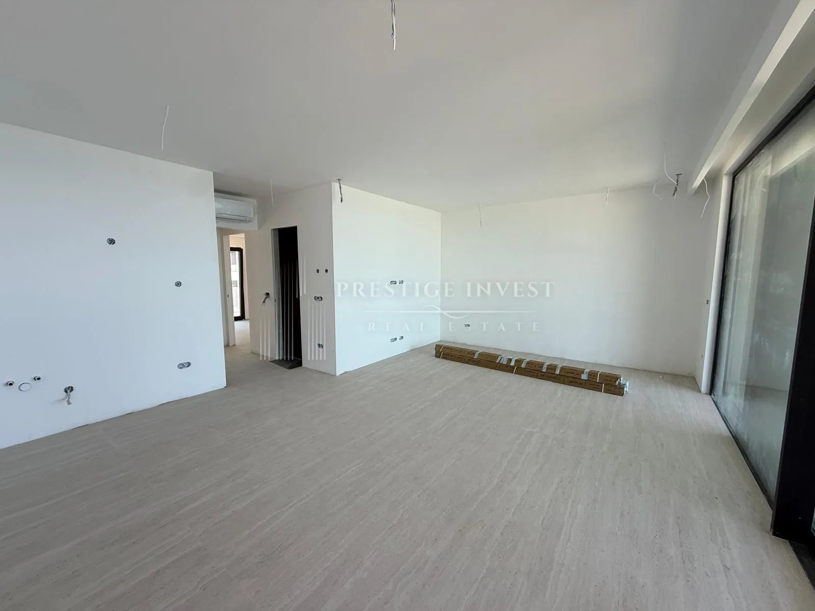 penthouse s privatnim liftom i krovnom terasom- prvi red - slika 29