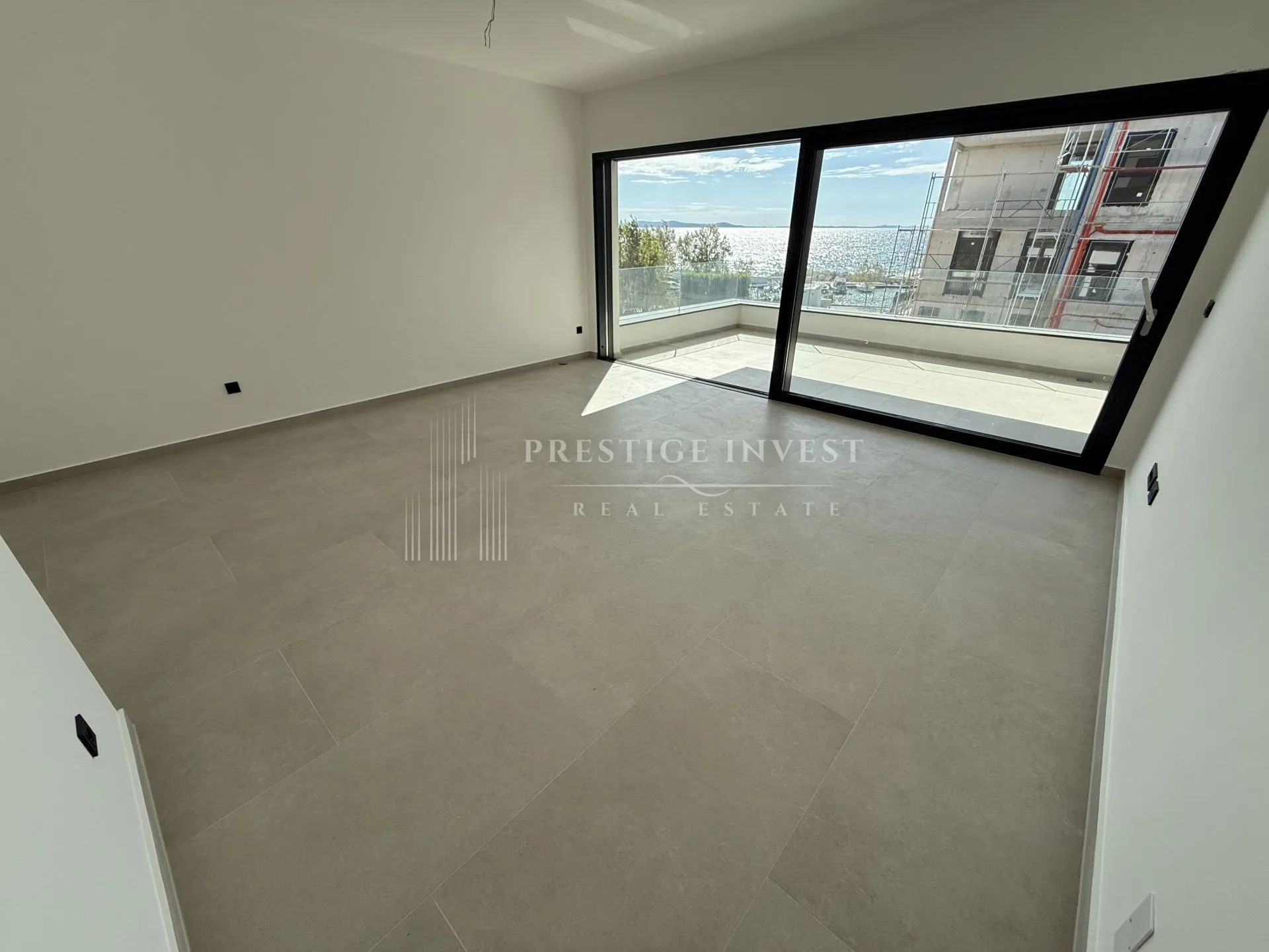 luksuzan penthouse-s8- drugi red uz more - slika 35
