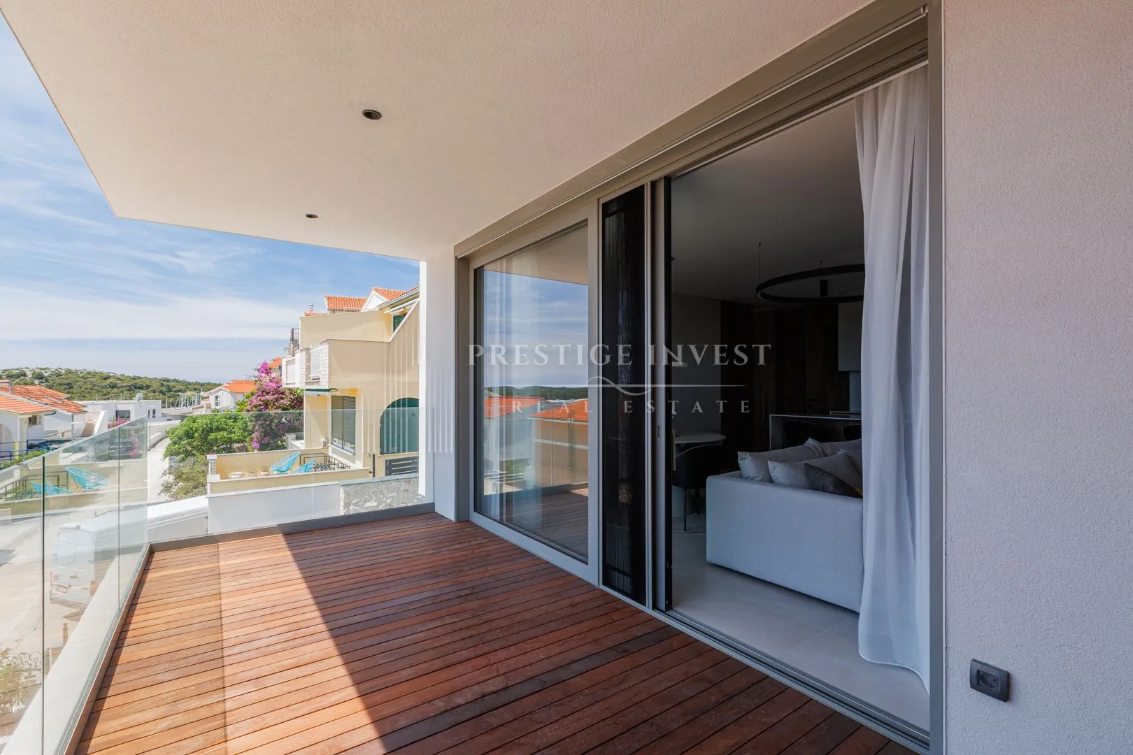 rogoznica- centar- luksuzan namješten penthouse - slika 87