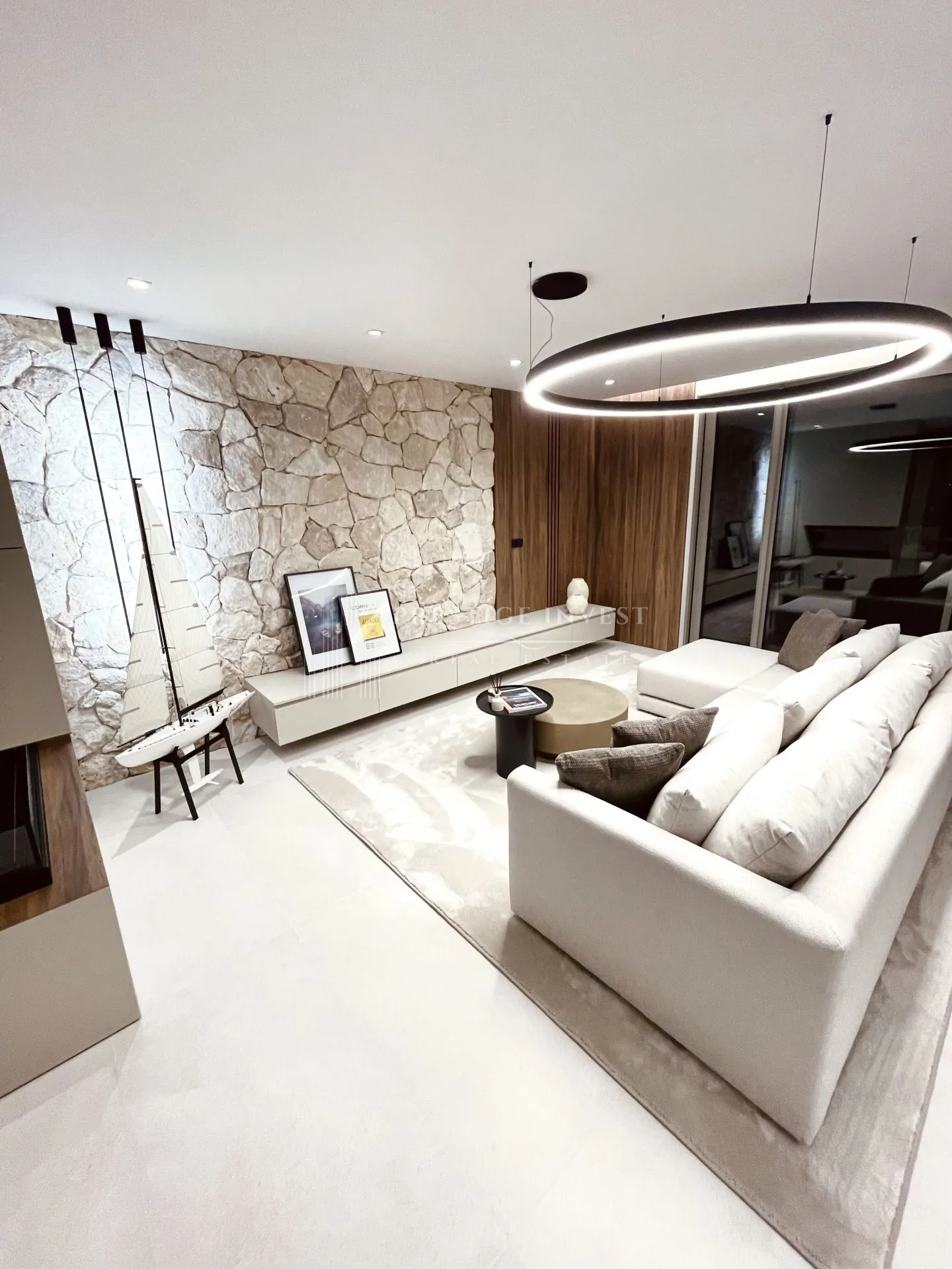 rogoznica- centar- luksuzan namješten penthouse - slika 18
