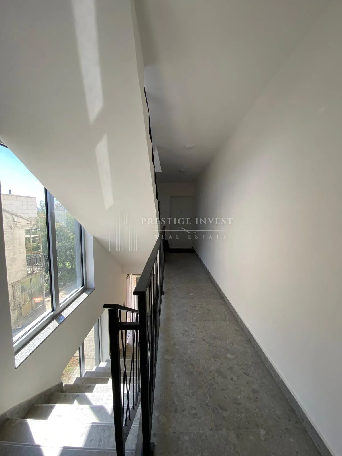 diklo- trosoban penthouse s krovnom terasom i pogledom na more - slika 6