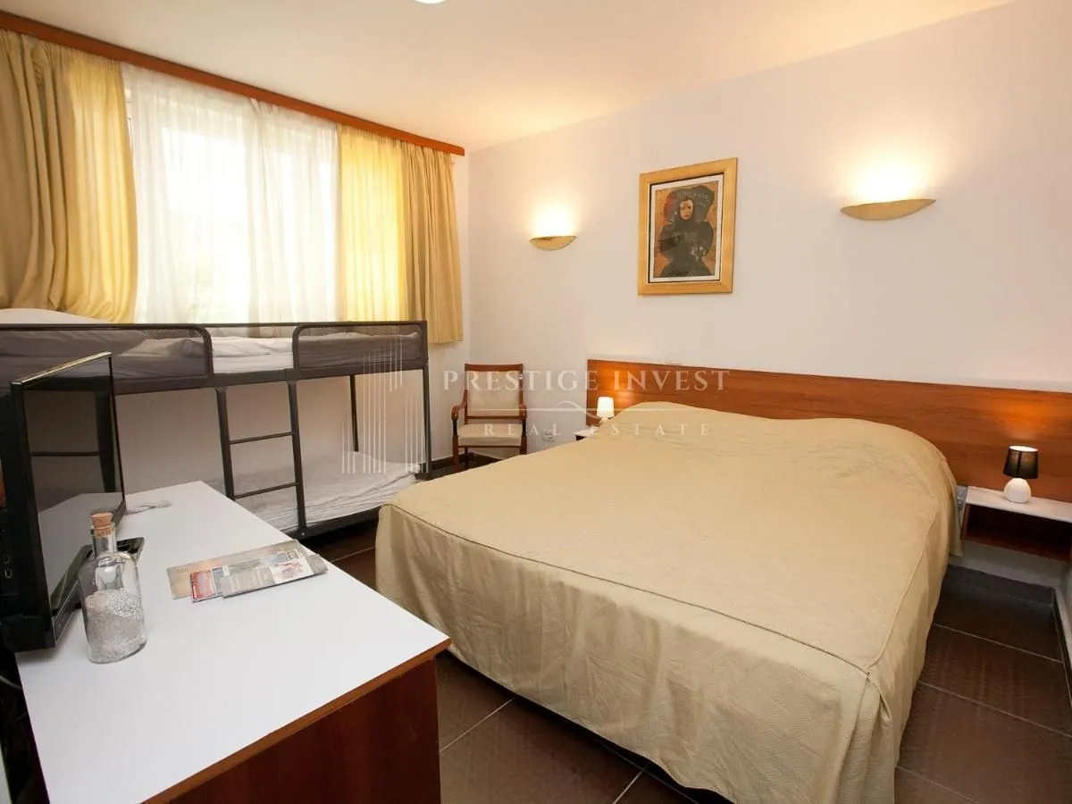 hotel s 30 soba u blizini mora u centru zadra - slika 28