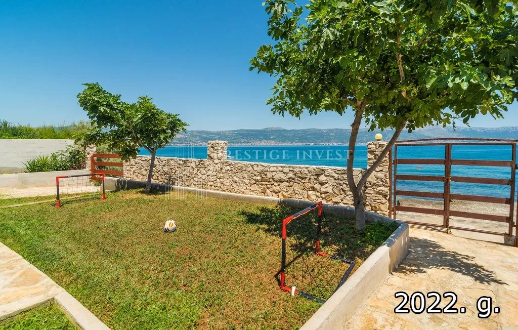 villa prvi red uz more, trogir, čiovo - slika 6