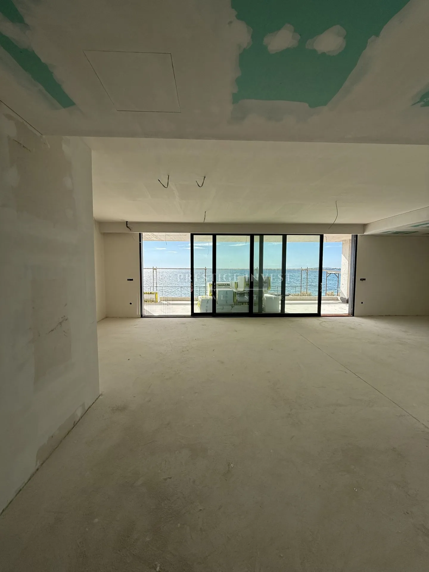 penthouse- prvi red uz more- privatni lift- 343m2 - slika 10