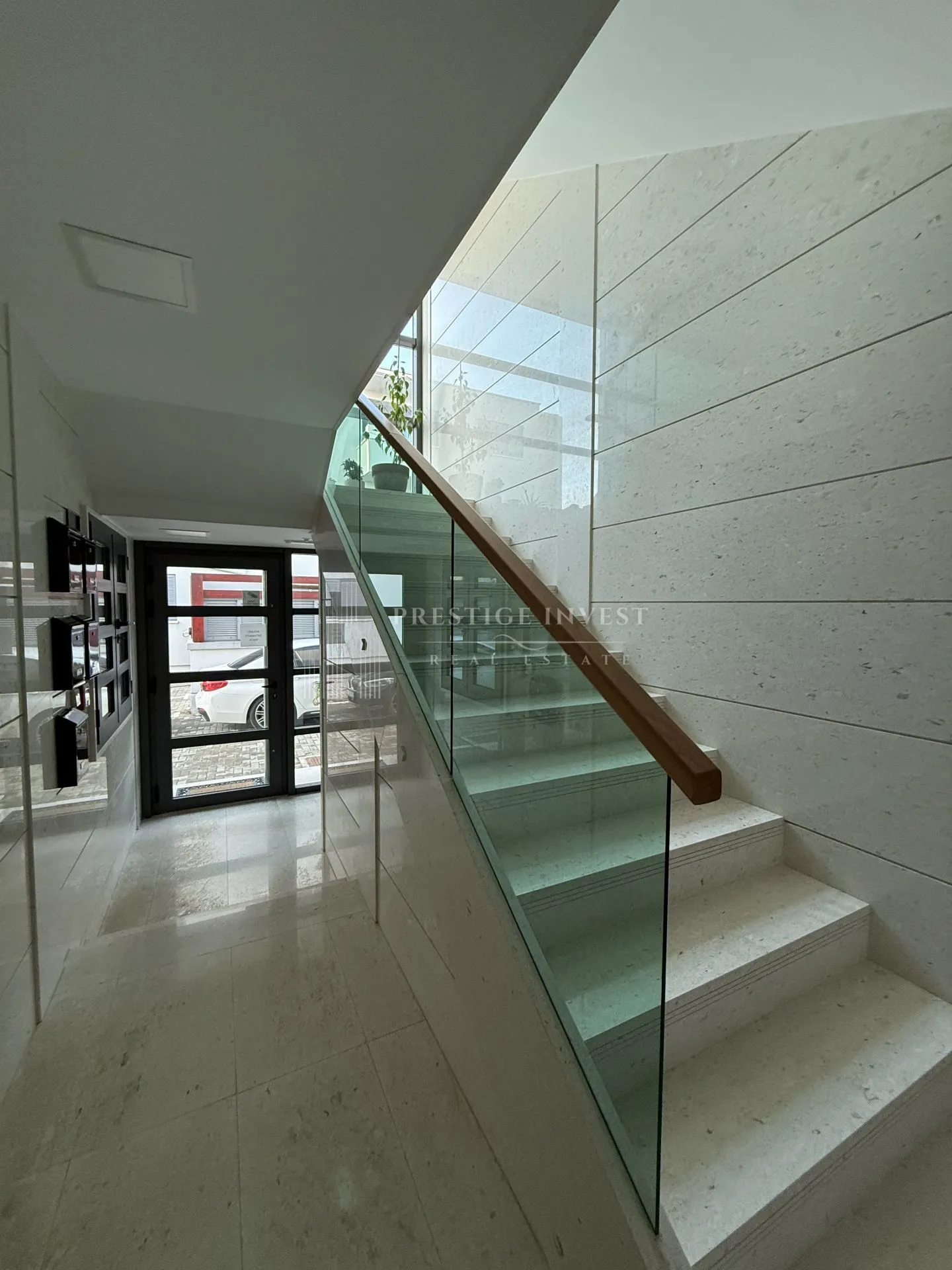 BORIK -Trosoban stan s vrtom - 88,6 m2 - Zadar