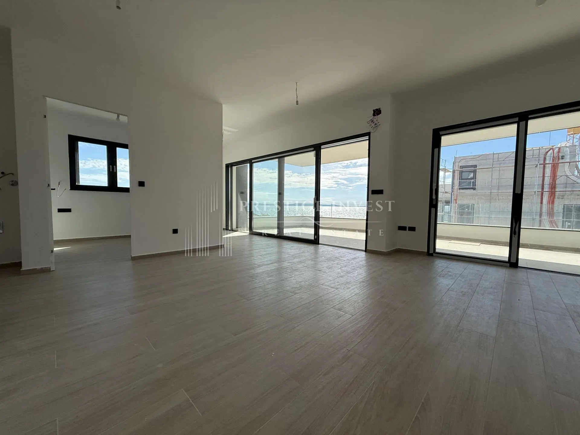 luksuzan penthouse-s8- drugi red uz more - slika 10