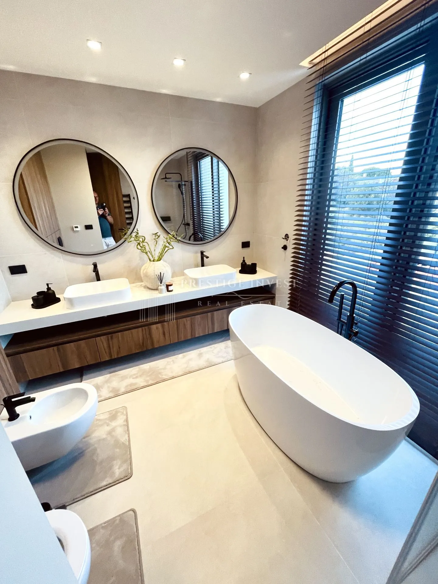 rogoznica- centar- luksuzan namješten penthouse - slika 39