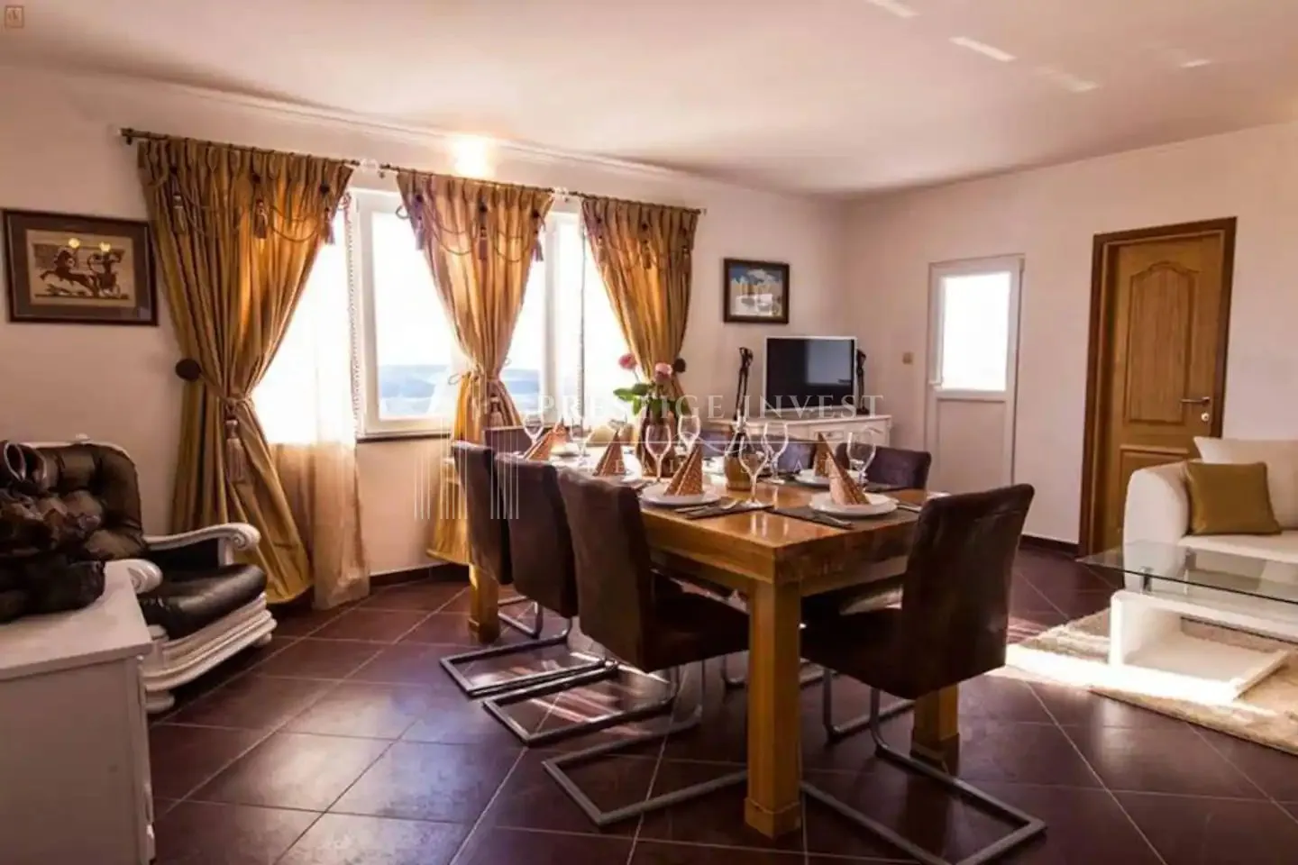 luksuzna vila s bazenom s panoramskim pogledom na split - slika 21