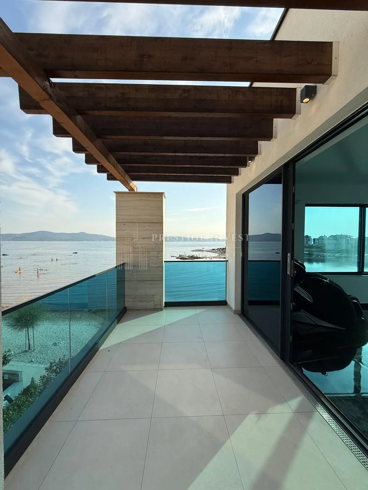 sukošan- luksuzan penthouse prvi red uz more - slika 3