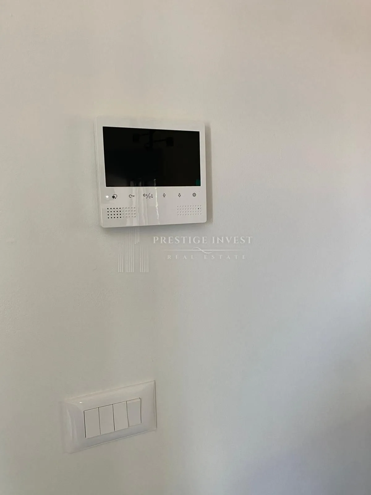 diklo- trosoban penthouse s krovnom terasom i pogledom na more - slika 26