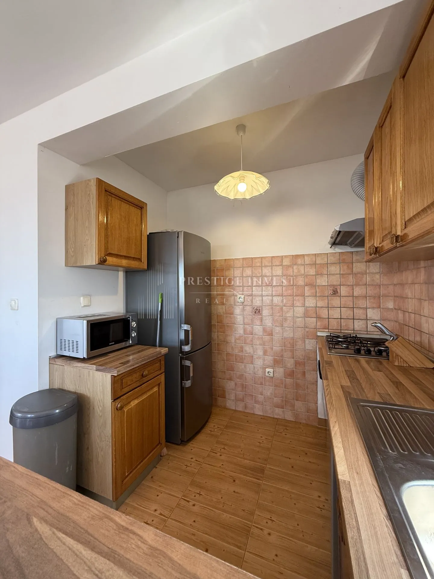 prvi red uz more- trosoban penthouse s krovnom terasom - slika 30