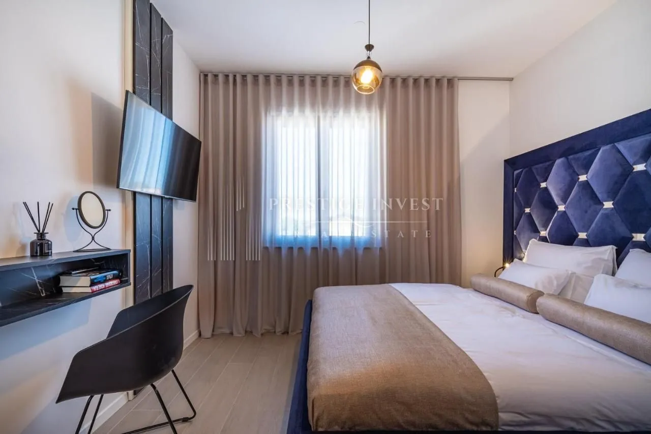luksuzan penthouse s krovnom terasom-230m2- drugi red uz more - slika 30