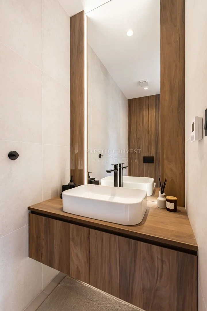 rogoznica- centar- luksuzan namješten penthouse - slika 44