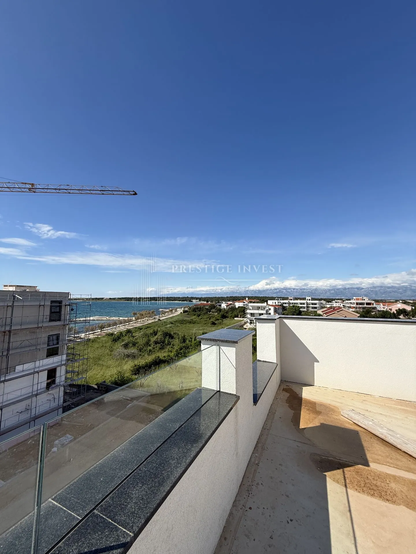 luksuzan penthouse pogled na more- s7 - drugi red uz more - slika 8