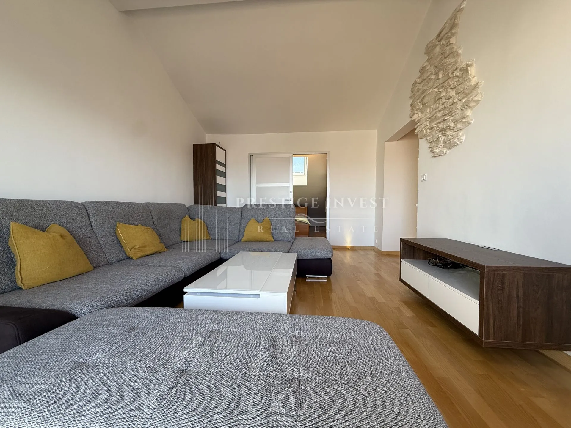 zadar- trosoban stan s garažom- 90m2 - slika 34