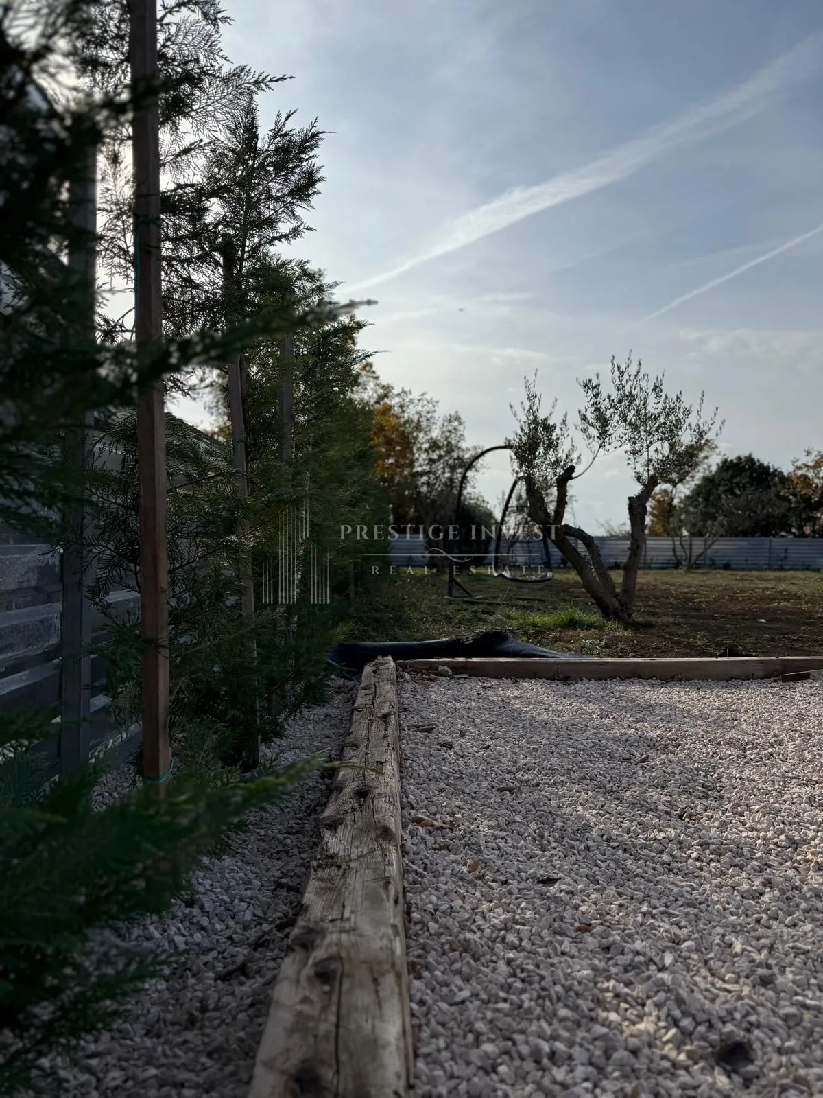 luksuzna prizemnica s 2550m2 okućnice i bazenom - slika 60