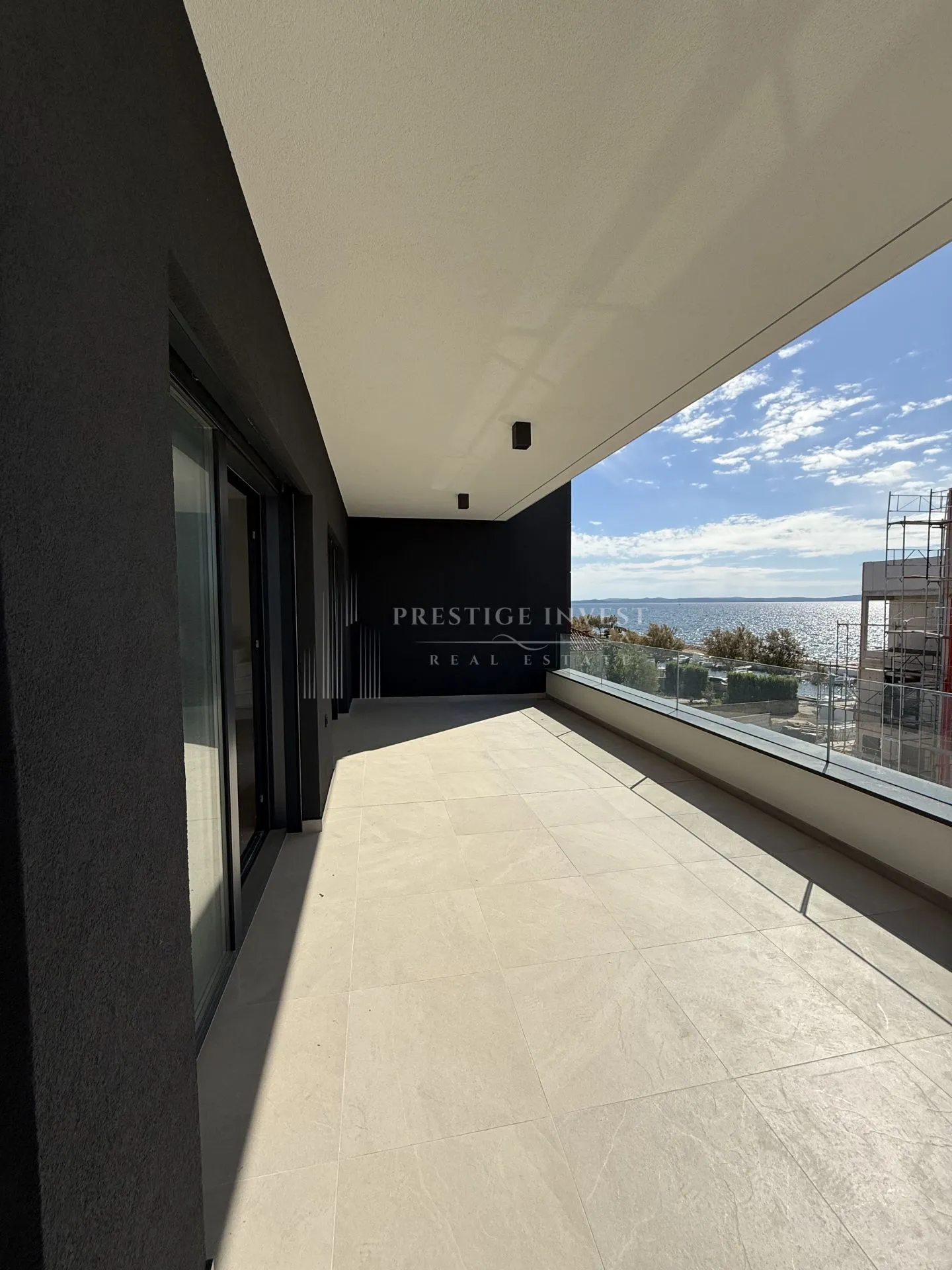 luksuzan penthouse pogled na more- s7 - drugi red uz more - slika 24
