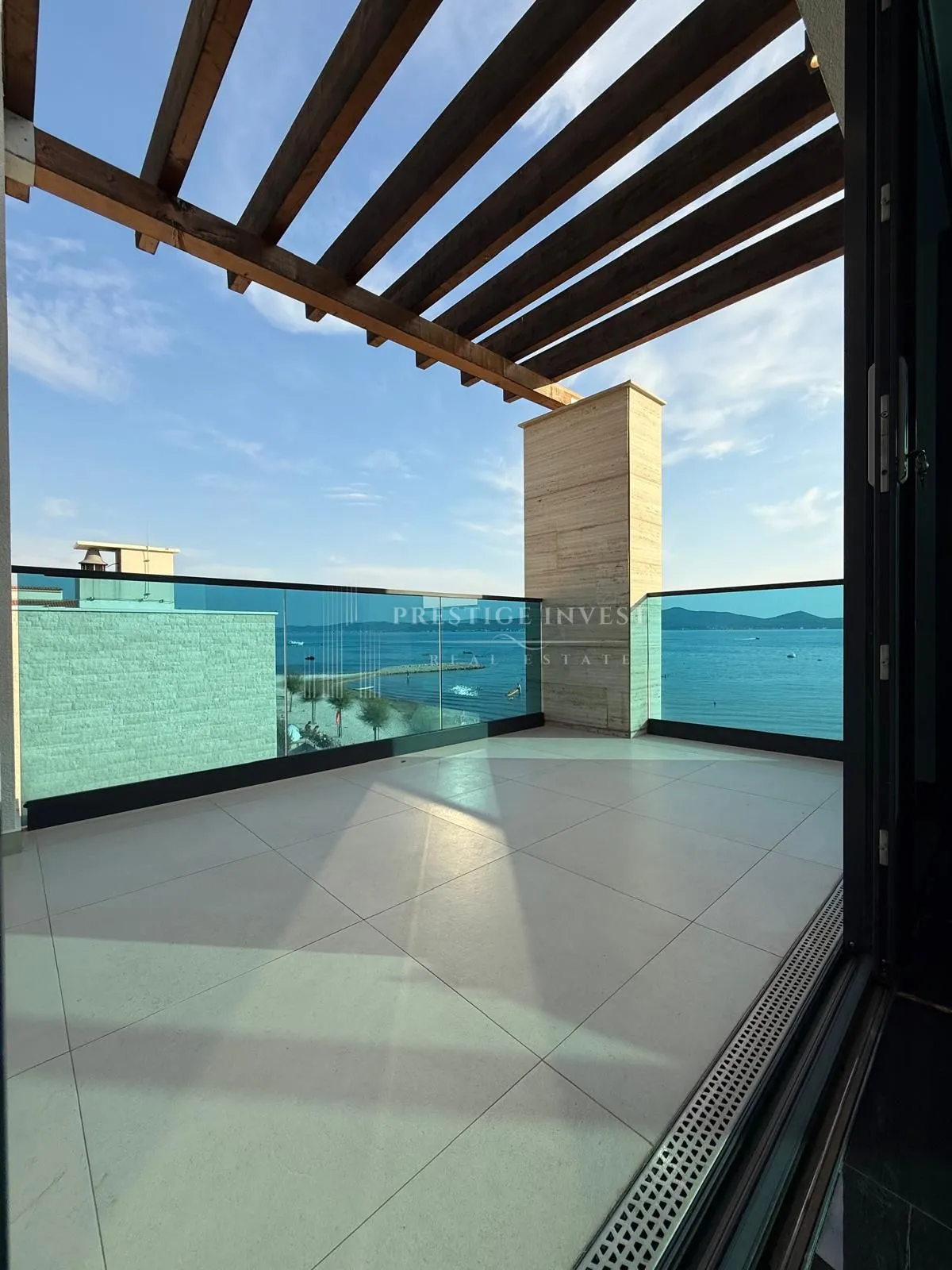 sukošan- luksuzan penthouse prvi red uz more - slika 50
