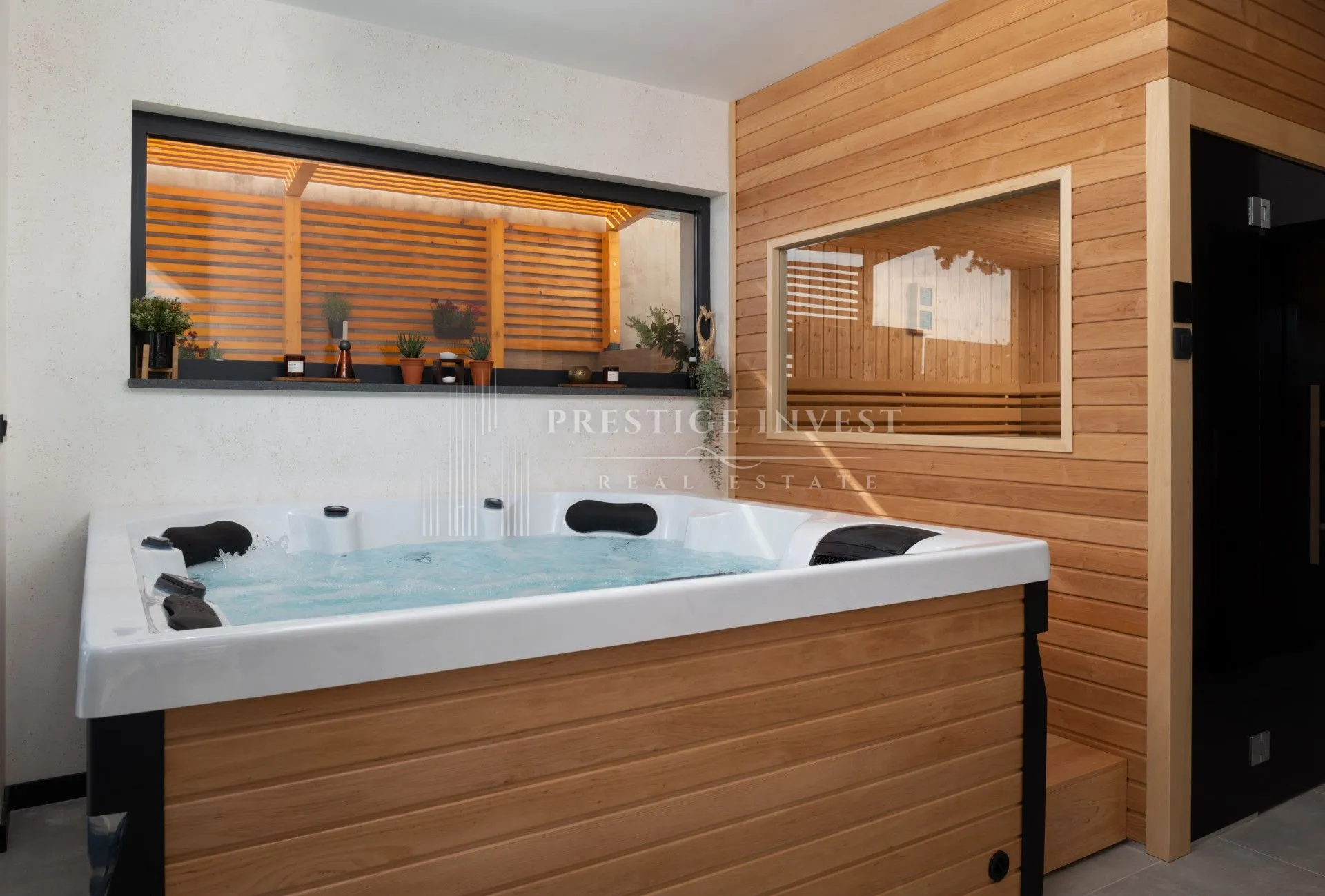 luksuzna vila s infinity bazenom- neometan pogled - slika 39