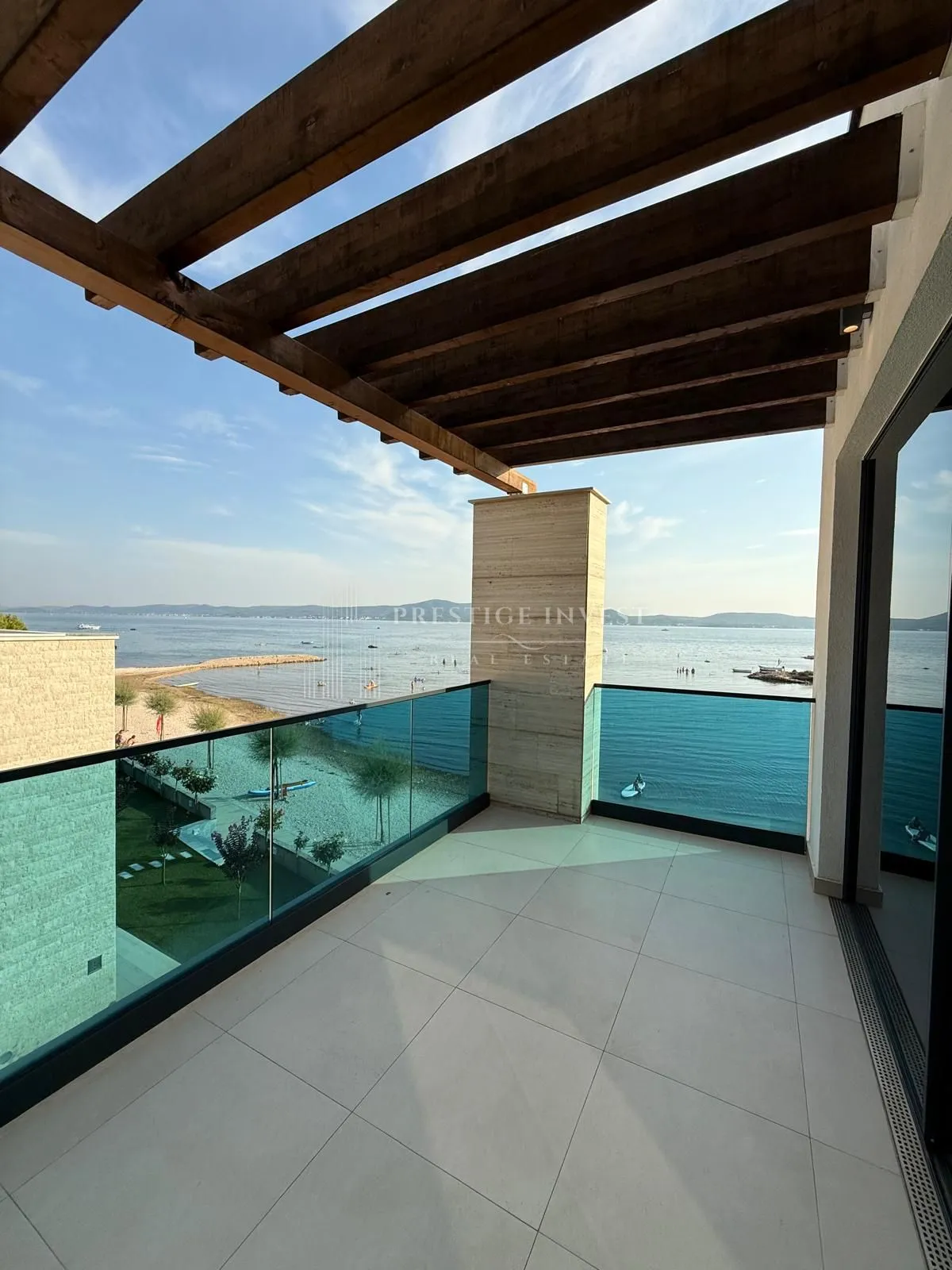 sukošan- luksuzan penthouse prvi red uz more - slika 4