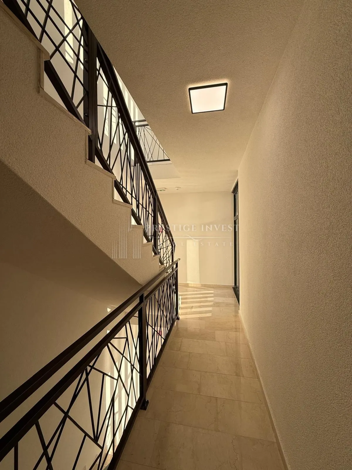 penthouse - s8- trosoban stan prvi red uz more - slika 41