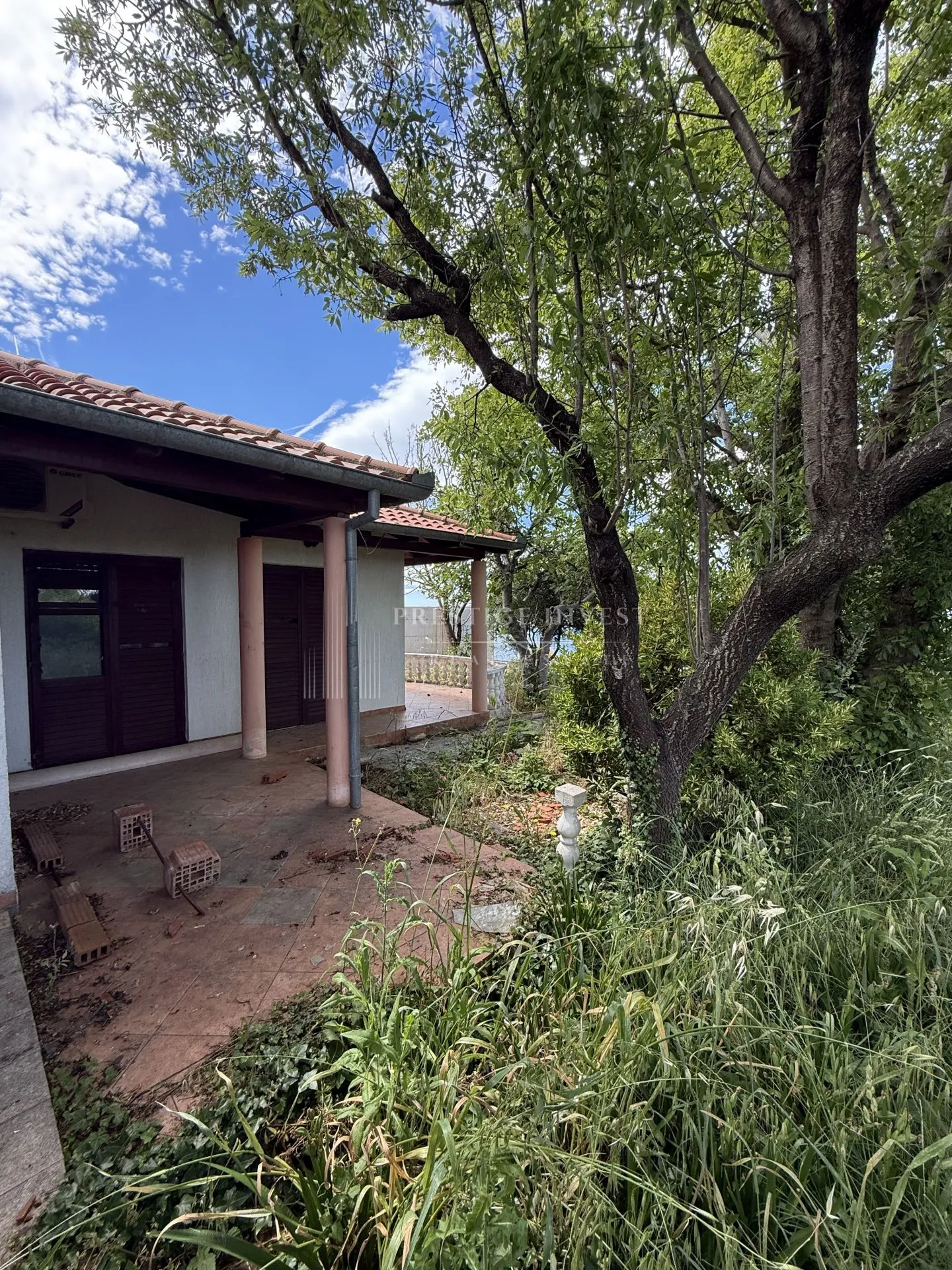 prilika- prvi red uz more- kuća 480m2 - slika 14