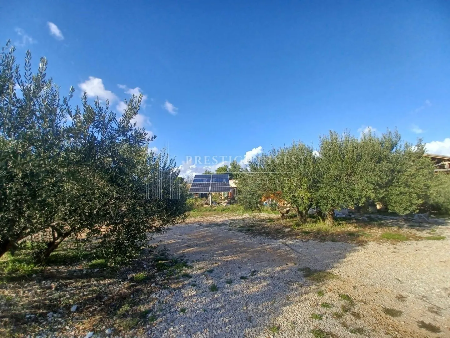 kamena kuća u privatnom kompleksu s građevinskim zemljištem od 10 000m2 - slika 22