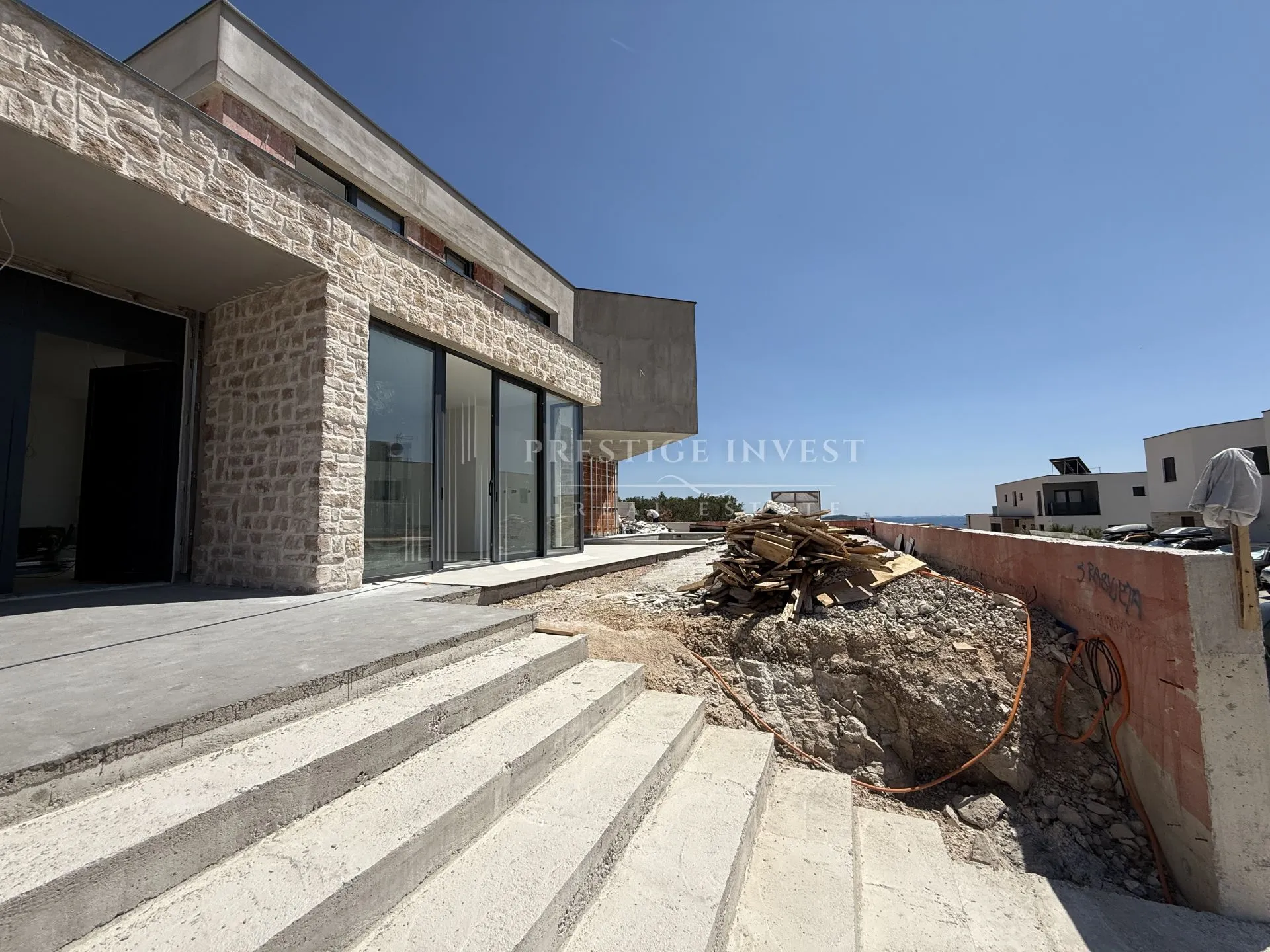vodice- eksluzivna vila s panormaskim pogledom za otoke - slika 5