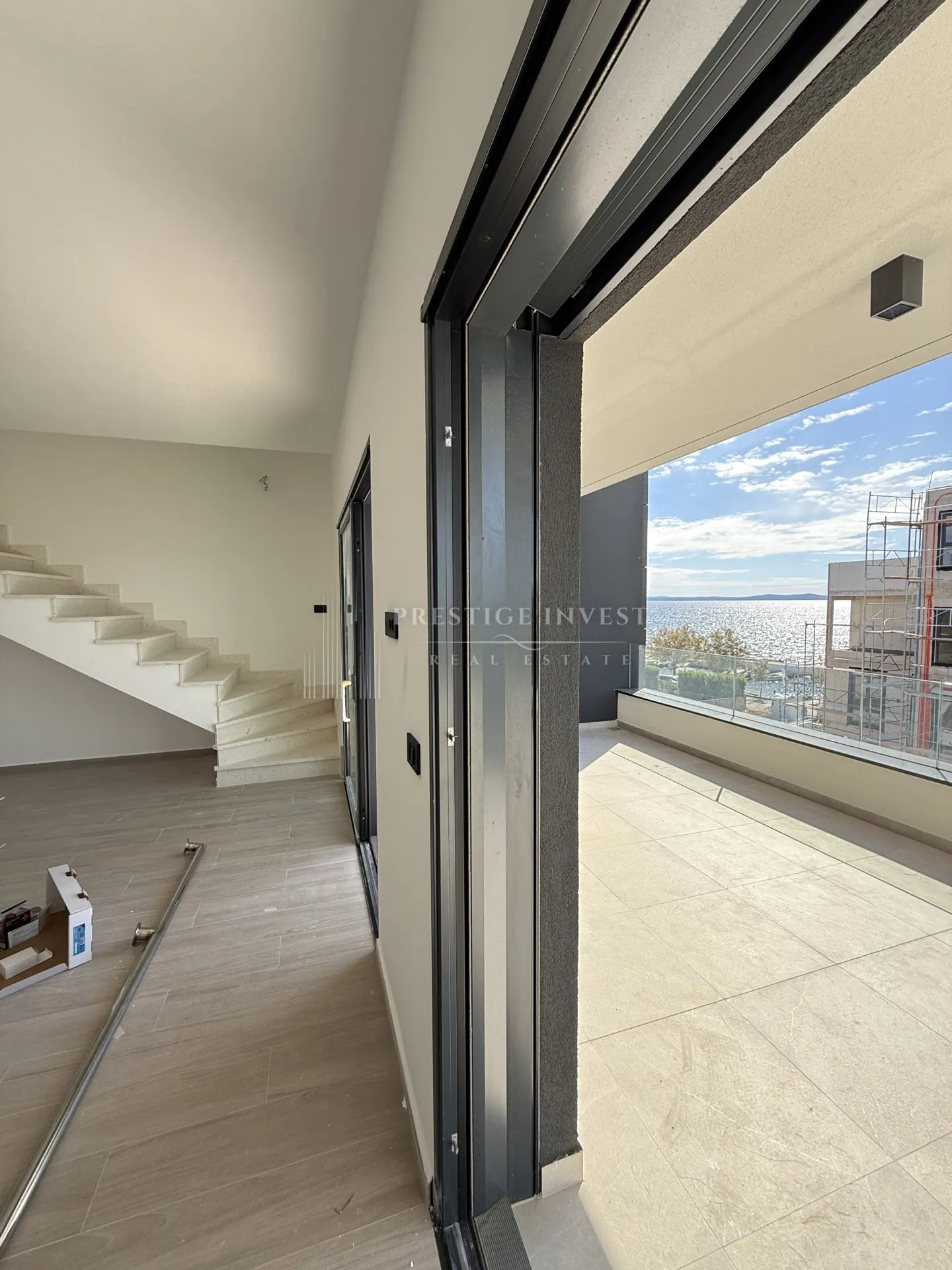 luksuzan penthouse pogled na more- s7 - drugi red uz more - slika 25