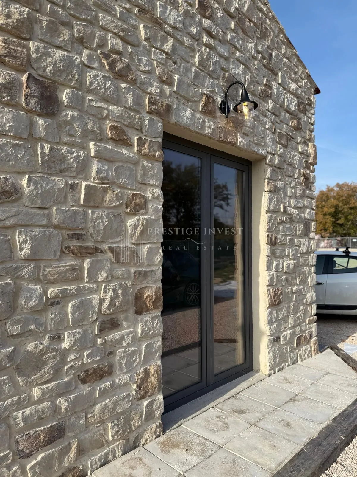 luksuzna prizemnica s 2550m2 okućnice i bazenom - slika 49