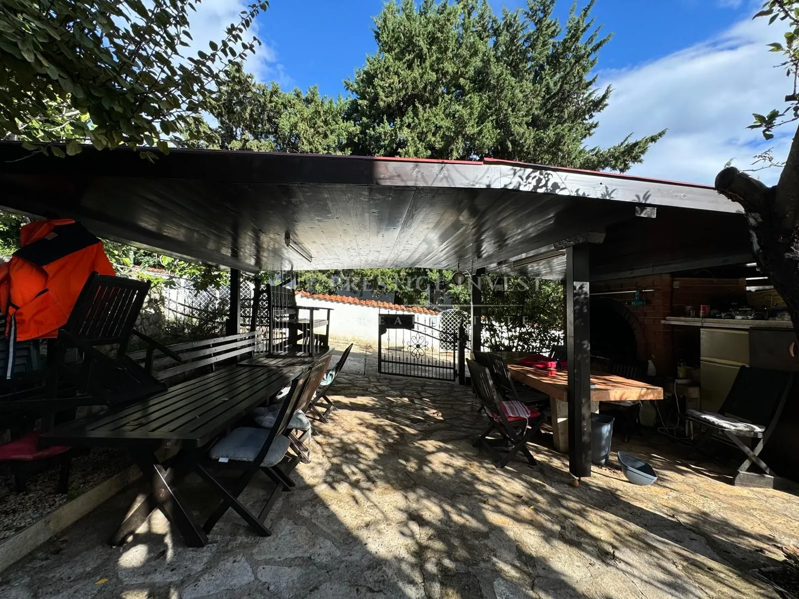 posedarje-turistička zgrada 40m od mora - slika 6