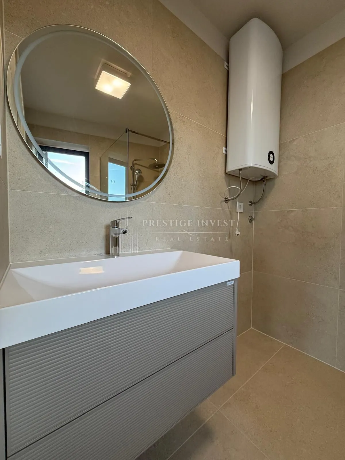 penthouse - s8- trosoban stan prvi red uz more - slika 35